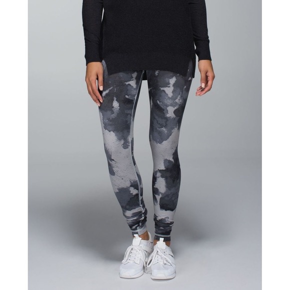 Lululemon Wunder Under PantFloral Platoon Silver Spoon Ambient Grey Size 2 - Picture 1 of 5